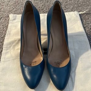 Blue Barneys of New York leather pumps